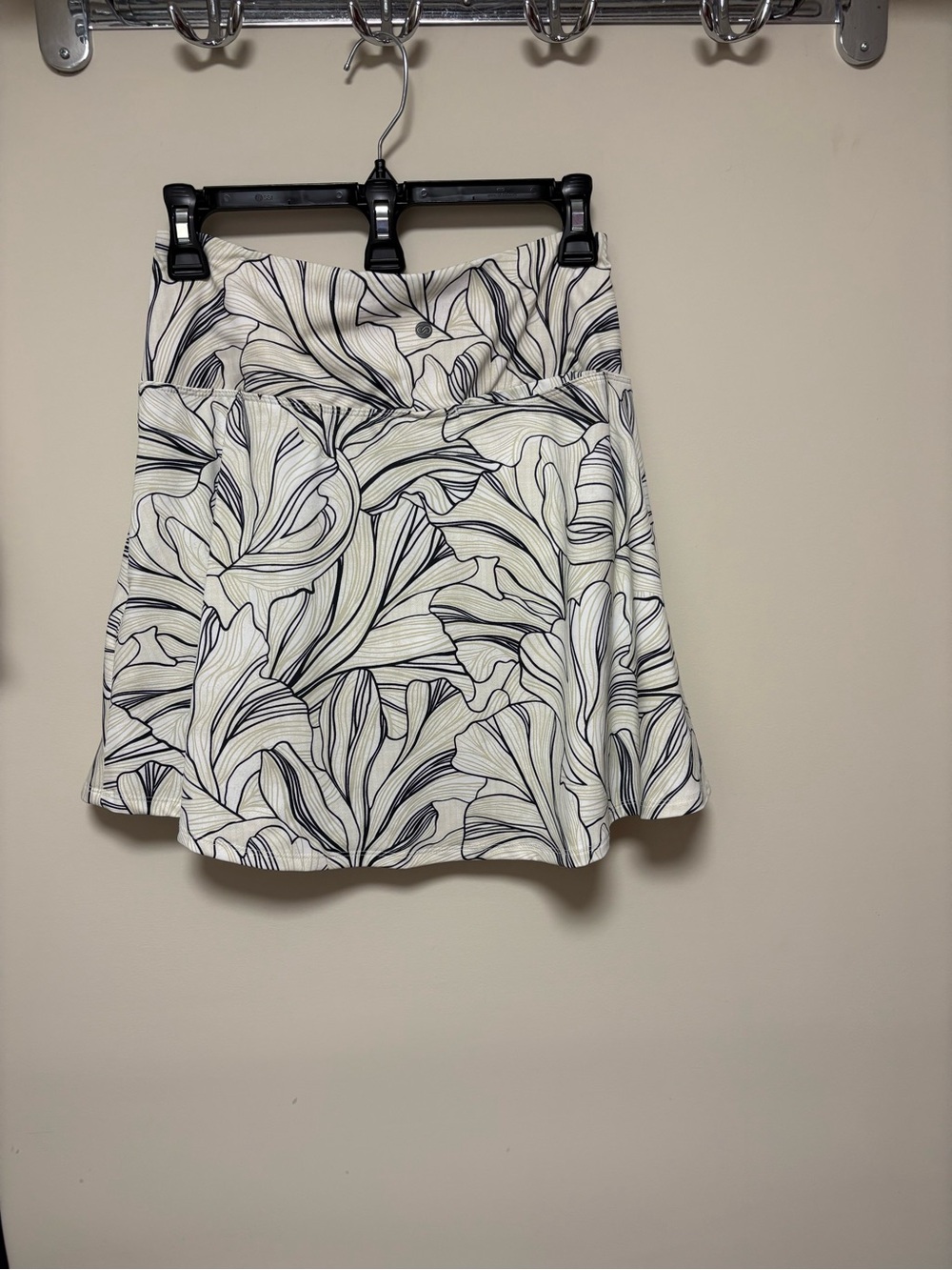 Calla Skort - Picture 2 of 4
